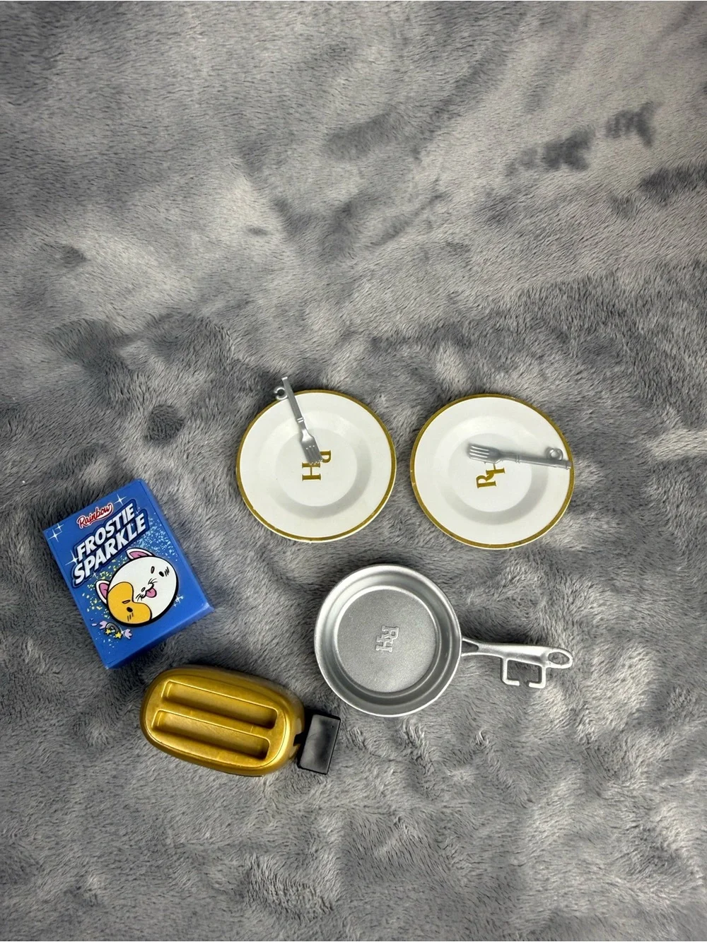 Rainbow high plates toaster pan and play-food